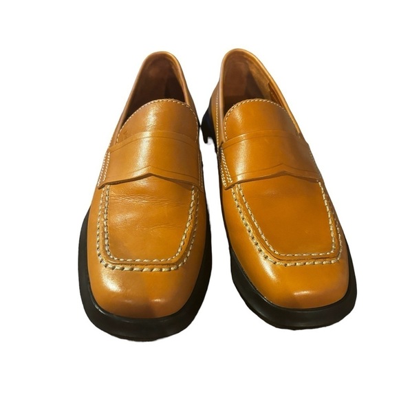 Tod’s leather penny loafers women’s size 5/35. Tan. Rare, in excellent condition - Picture 3 of 10